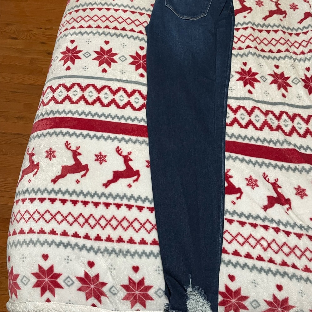 Kan can distress jeans size 30 length from crouch to ankle 30